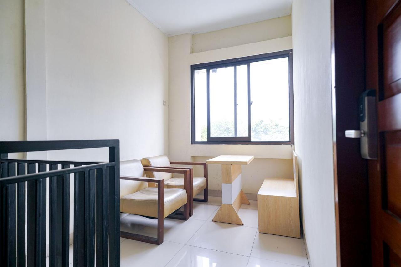Reddoorz At Buah Batu 5 Bandung Exterior foto