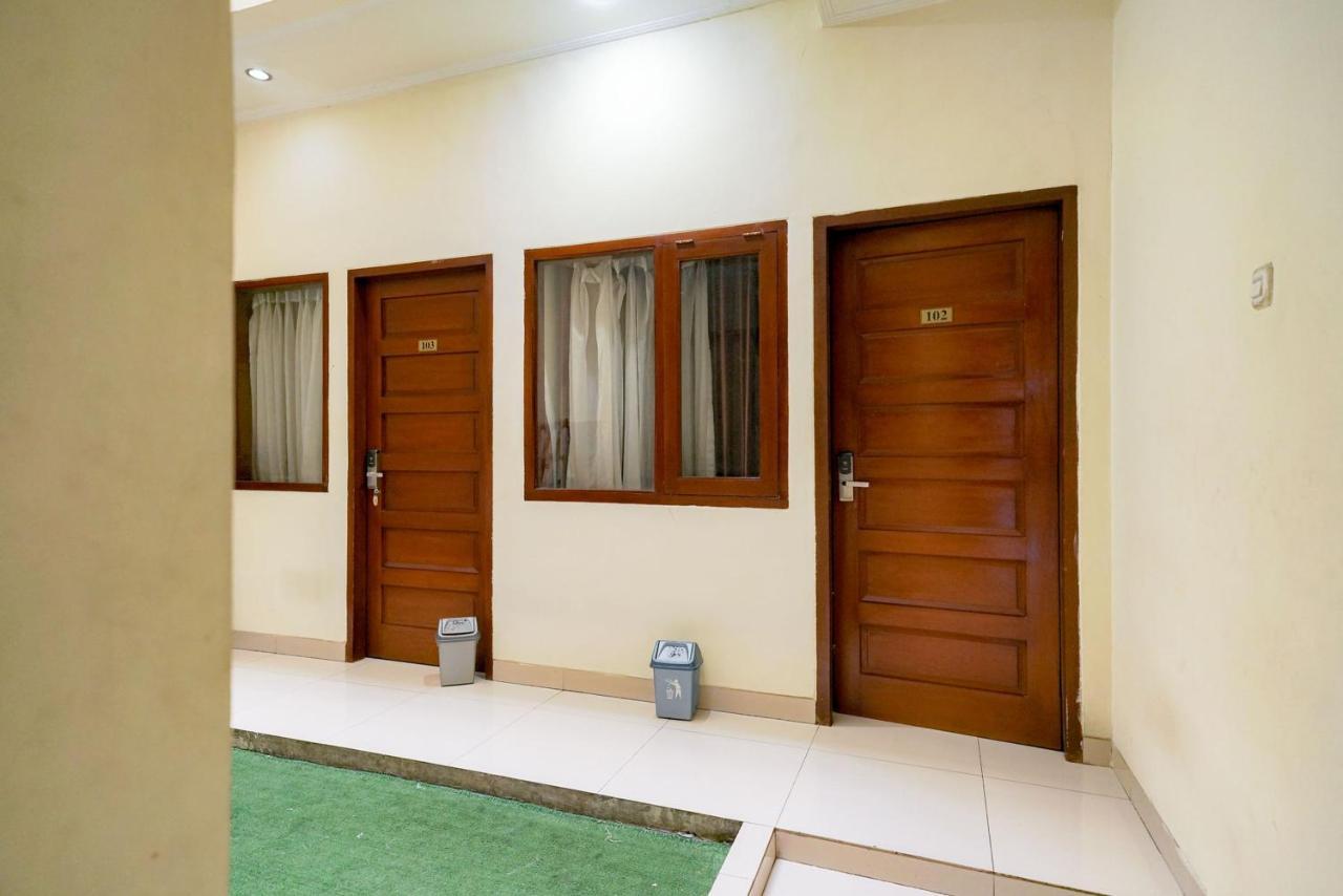 Reddoorz At Buah Batu 5 Bandung Exterior foto