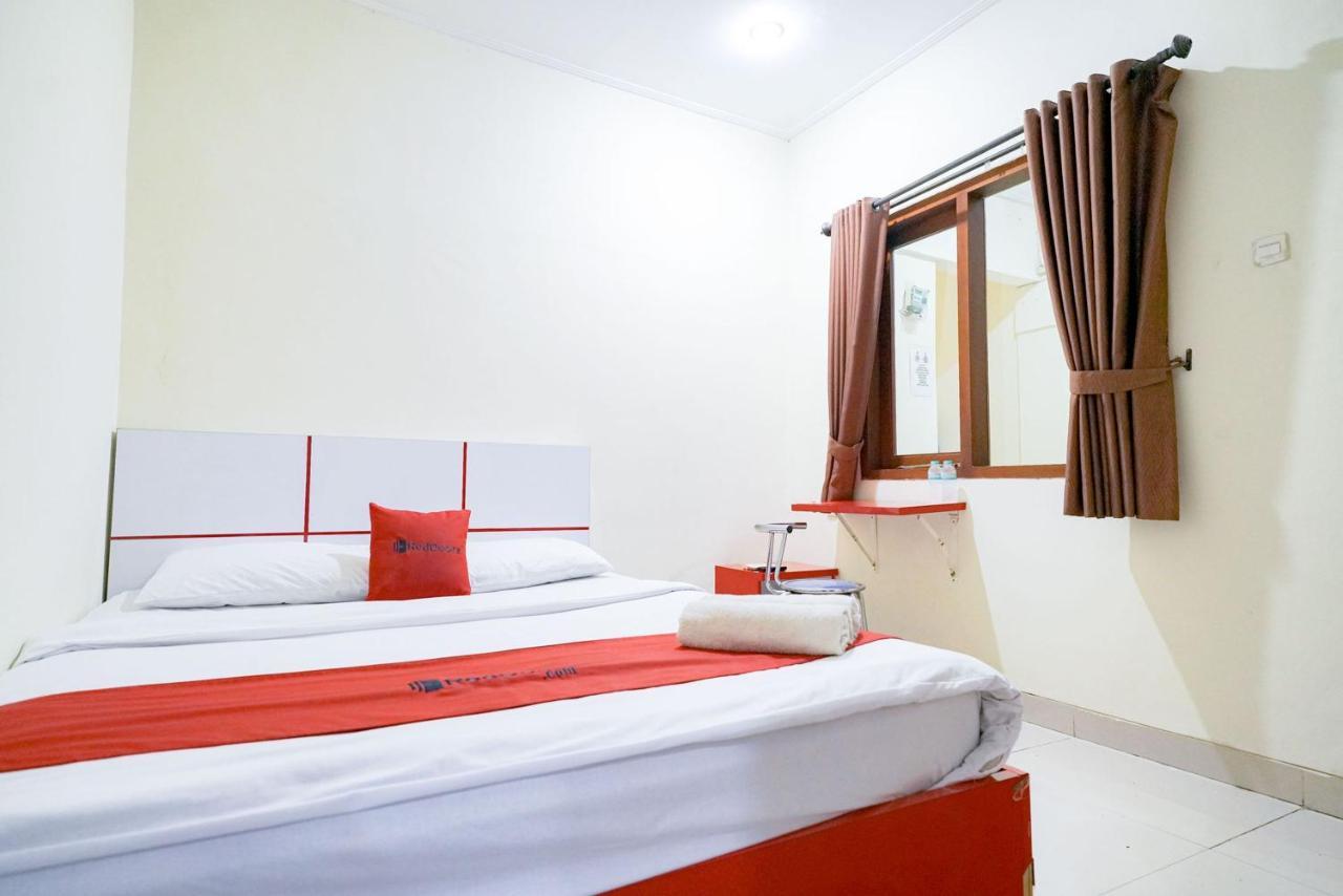 Reddoorz At Buah Batu 5 Bandung Exterior foto