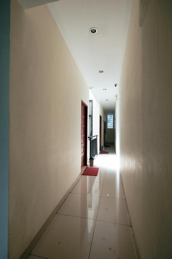 Reddoorz At Buah Batu 5 Bandung Exterior foto